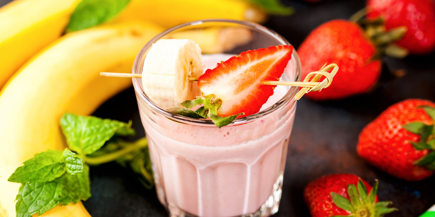 Erdbeer-Bananen-Smoothie 1500 x 750 px